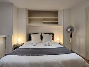 Chambres insonorisées, fer et planche à repasser, Wi-Fi gratuit