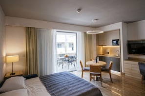 1 bedroom, in-room safe, free WiFi, bed sheets