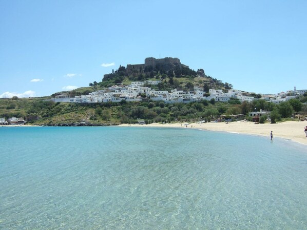 House | Beach - 1-bed House Sleeps 4 - Free Parking, Patio, Wifi (Rhodes)