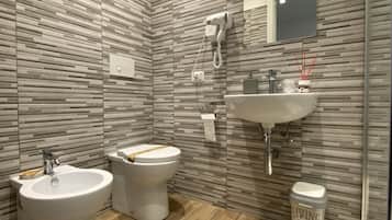 Comfort-Doppelzimmer | Badezimmer