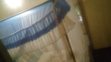 Single Room | Desk, free WiFi