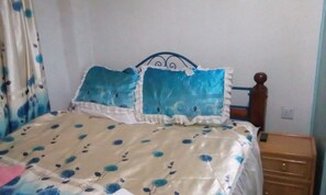 Free WiFi, bed sheets - Green Apple Guest House (Nakuru)
