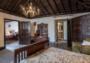 3 Schlafzimmer, Bügeleisen/Bügelbrett, WLAN, Bettwäsche