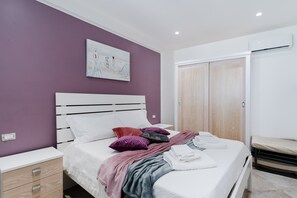 1 chambre, fer et planche à repasser, Wi-Fi gratuit, draps fournis