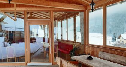 Apartamento vacacional "Hollenze - Gruberhof" con Wi-Fi y vistas a la montaña