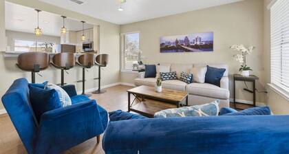 ★ NEUES modernes Zuhause mit Smart-TVs, Kochküche, W / D ♬ Gehen Sie zur Musik in der 6th Street!