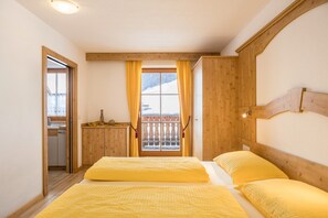 1 bedroom, free WiFi, bed sheets