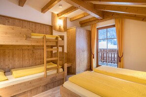 1 bedroom, free WiFi, bed sheets