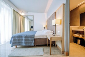 2 bedrooms, in-room safe, free WiFi, bed sheets - 4 * apartments / 5-6pax. (Zaton)