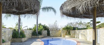 Holiday Home “Casa de la Viña” with Wi-Fi, Garden, Pool & Terrace