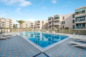 Pool - Comfortable Duplex Apartment La Casa De Enzo with Wi-Fi, Ventilators & Terrace (Playa de Las Americas)