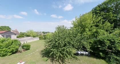 Cottage in a large enclosed garden up to 11 people.