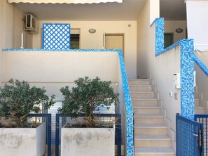 Property grounds - Tranquil Holiday Apartment "Marzia" with Air Conditioning and Balcony (Otranto)