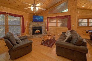 Smart TV, fireplace, DVD player