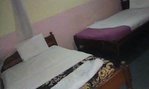 1 chambre, bureau, Wi-Fi gratuit, draps fournis