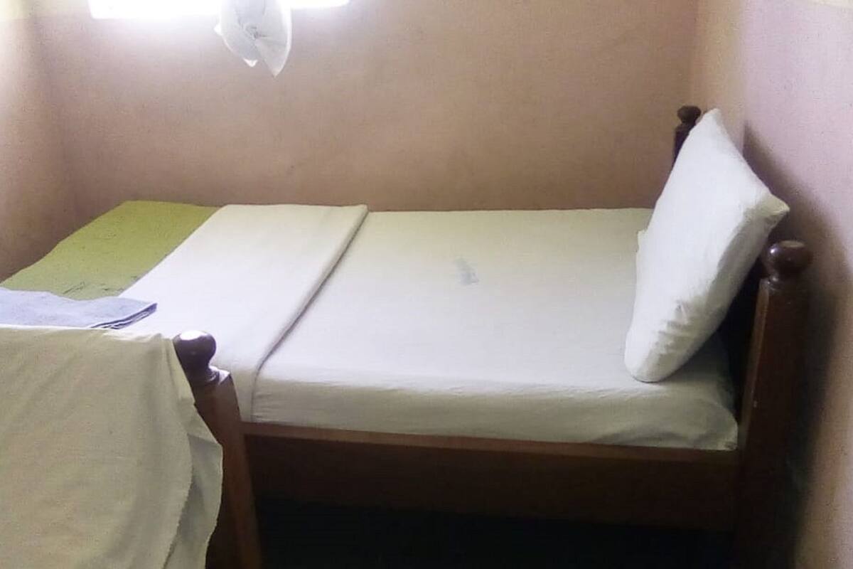 1 chambre, bureau, Wi-Fi gratuit, draps fournis