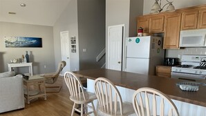 Unclassified image, 3 of 13, button - Nw1202 Ocean Ave-201 (North Wildwood)