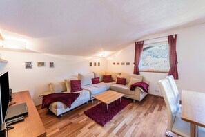 Fernseher, Stereoanlage