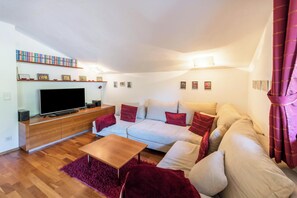 Fernseher, Stereoanlage