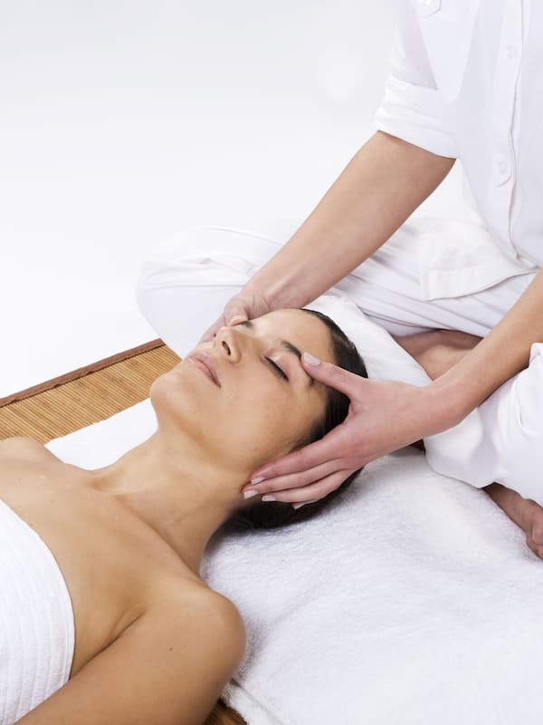 Couples treatment room(s), sauna, hot tub, steam room