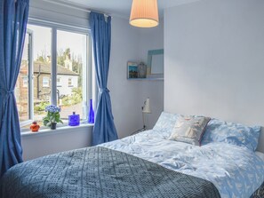 3 bedrooms, free WiFi, bed sheets - 3 bedroom accommodation in Broadstairs (Broadstairs)