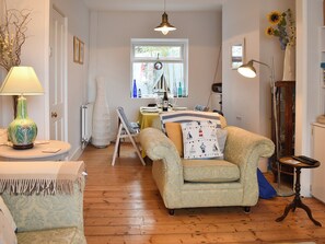 TV - 3 bedroom accommodation in Broadstairs (Broadstairs)