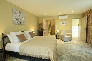 5 habitaciones, wifi y ropa de cama 