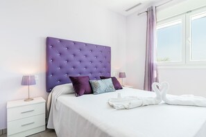 1 chambre, fer et planche à repasser, accès au Wi-Fi (inclus)