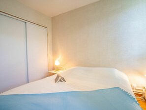 2 Schlafzimmer, Reisekinderbett, kostenloses WLAN, Bettwäsche