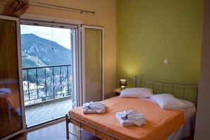 3 quartos, ferros/tábuas de passar roupa, Wi-Fi, roupa de cama