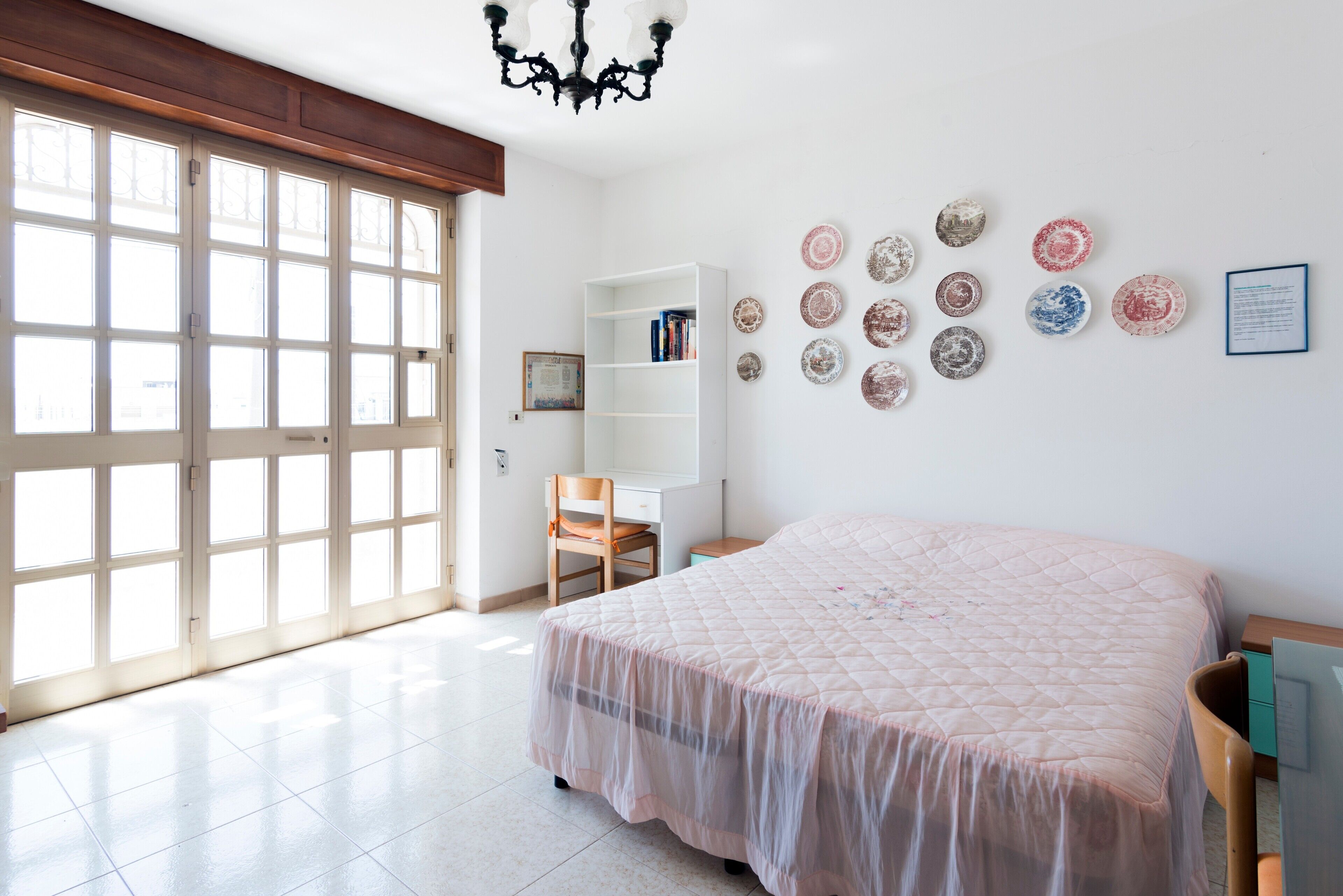 3 bedrooms, iron/ironing board, bed sheets