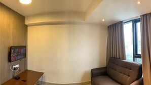 Studio | Living area | LCD TV - Halo Sunday Suite at Empire City (Petaling Jaya)