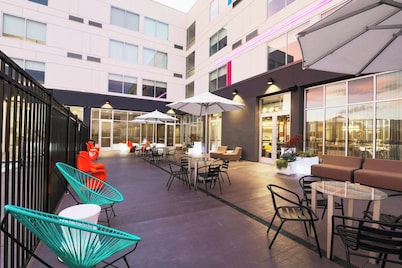 Aloft by Marriott Reno-Tahoe International Airport