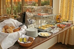 Gratis morgenmadsbuffet hver dag