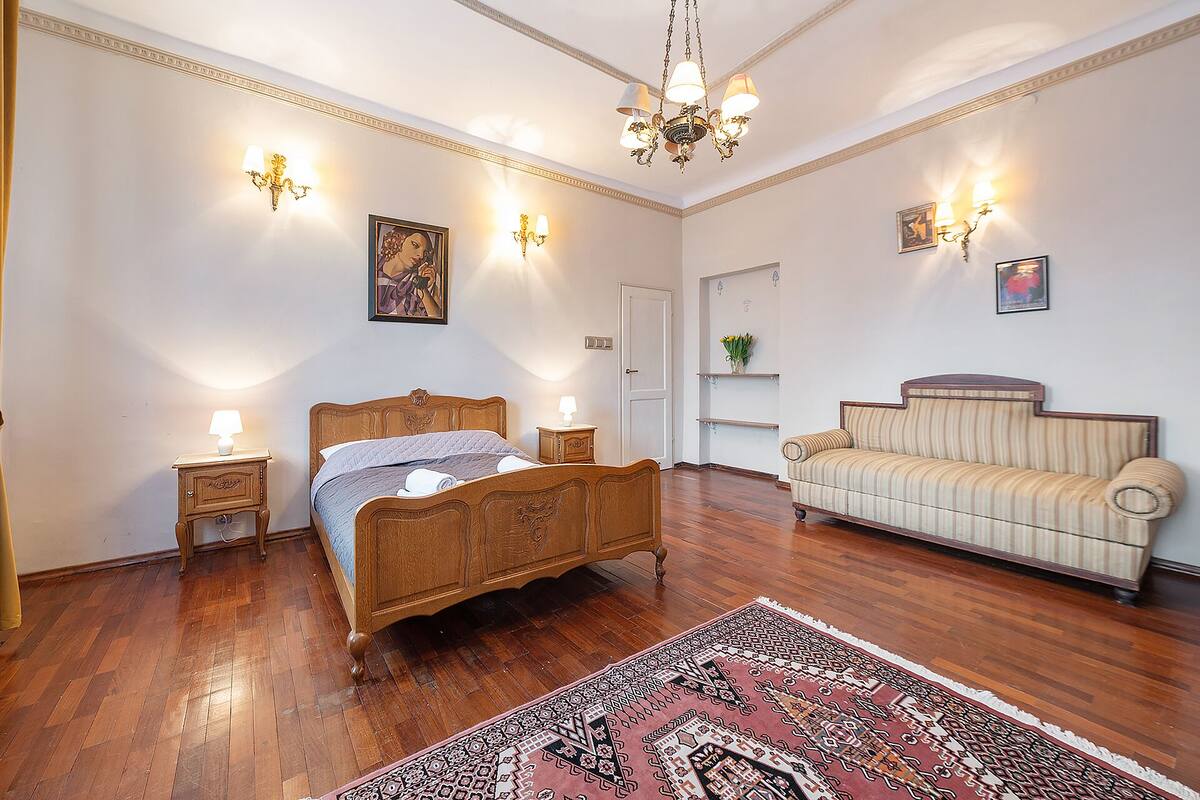 Comfort Double Room | Blackout drapes, iron/ironing board, free WiFi, bed sheets