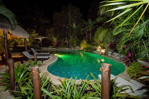 Utomhuspool