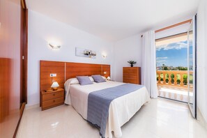 2 bedrooms, iron/ironing board, free WiFi, bed sheets - Serendipia Resort Apartment with Mountain View (Cala Bona)
