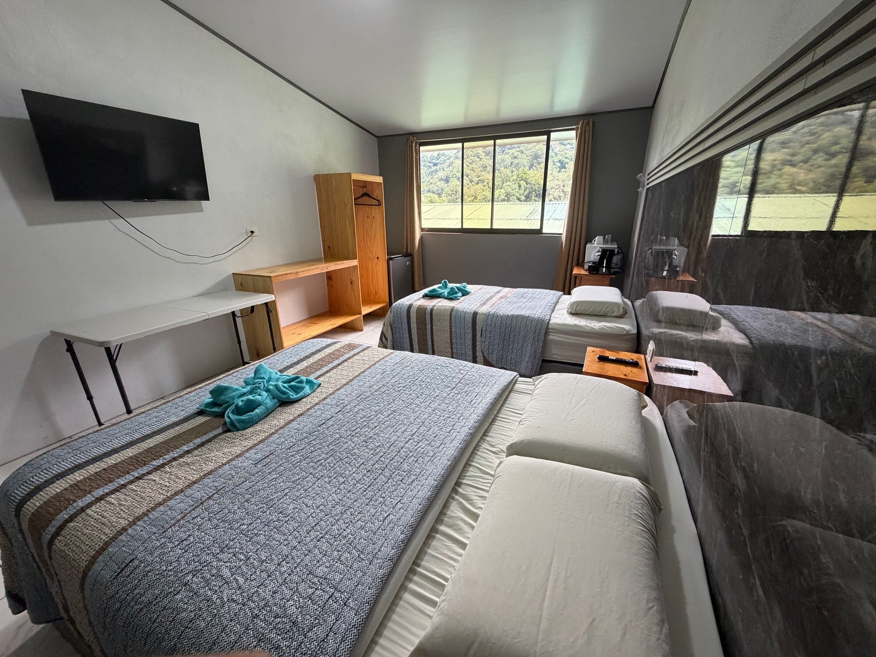 Double Room | Rideaux occultants, Wi-Fi gratuit, draps fournis