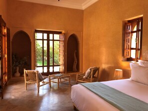 Premium bedding, pillow-top beds, in-room safe, individually decorated - Domaine Casa Cecilia (Oulad Hassoune)