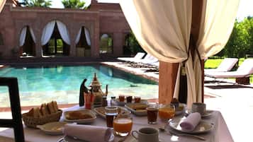 Petit déjeuner continental compris tous les jours