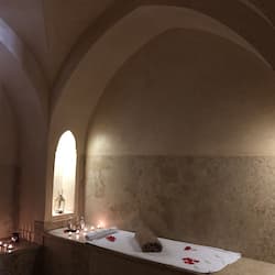 Couples treatment room(s), steam room, Turkish bath/hammam, body wraps