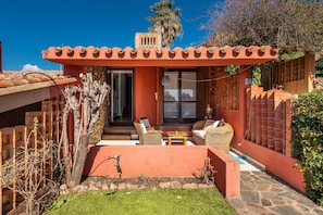 Terrace/patio - Holiday Home "Campulongu Suite" with Sea View, Wi-Fi, Garden & Terrace (Villasimius)