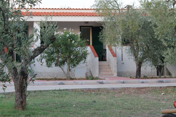 Exterior - Holiday Villa on the Montincello Estate (Vieste)