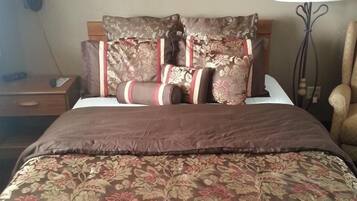 Individuel indretning, skrivebord, mørklægningsgardiner