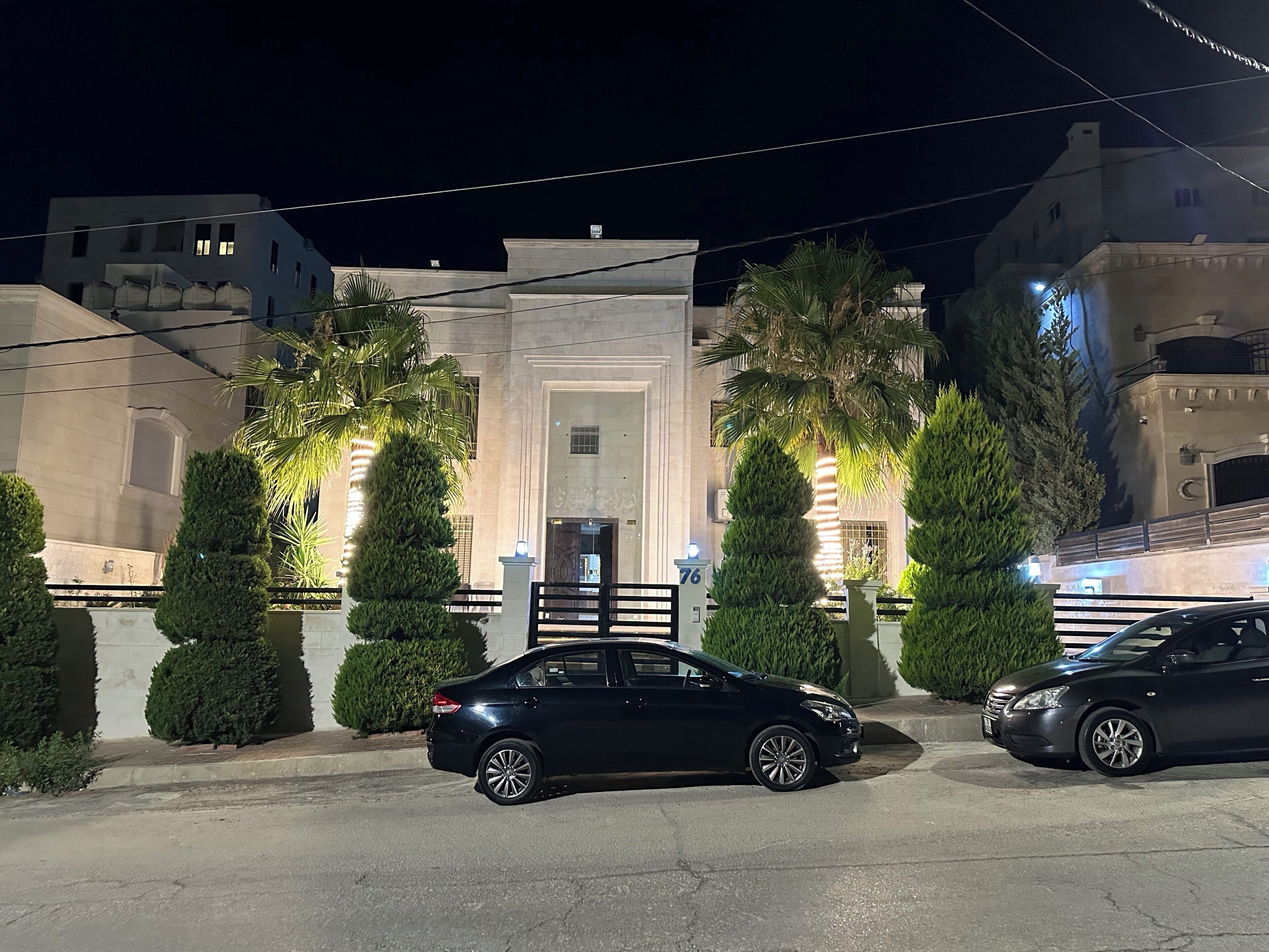 المنشأة من الخارج