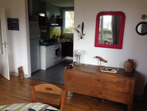 Réfrigérateur, four, lave-vaisselle, grille-pain