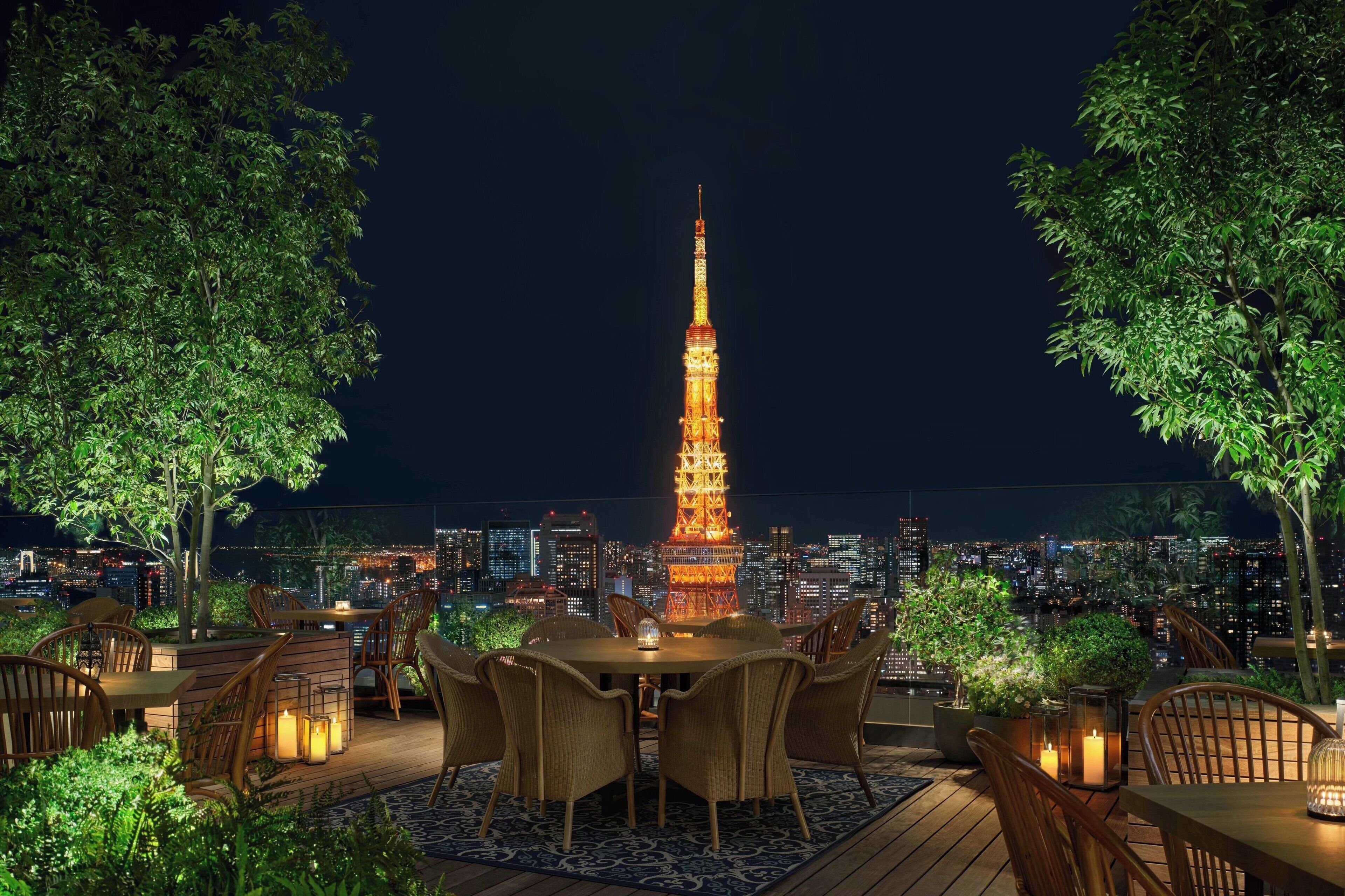 2 restaurants, breakfast served