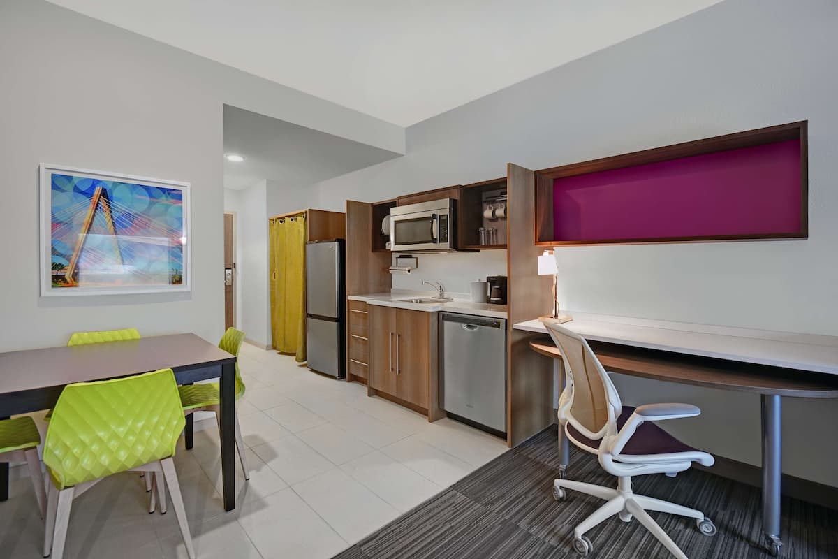 1 bedroom, blackout drapes, iron/ironing board, free WiFi