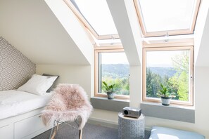 2 chambres, fer et planche à repasser, Wi-Fi, draps fournis