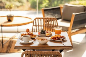 Breakfast buffet - Aegean Hospitality Mykonos (Mykonos)